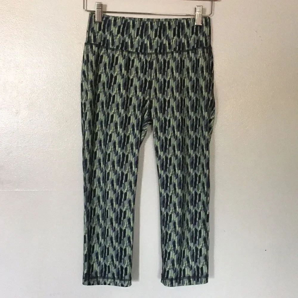 3/$20 Danskin Dry More Leggings XS